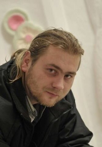  ,   Anton, 40 ,   