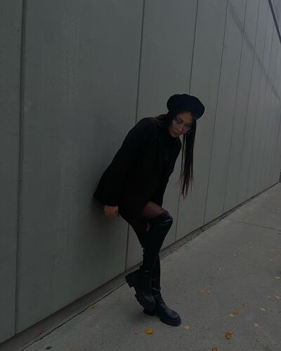  ,   Diana, 27 ,  