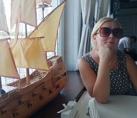  -,   Anna, 40 ,   ,   