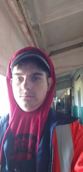  ,   Ruslan, 25 ,  