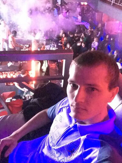  ,   Anton, 32 ,     , c 