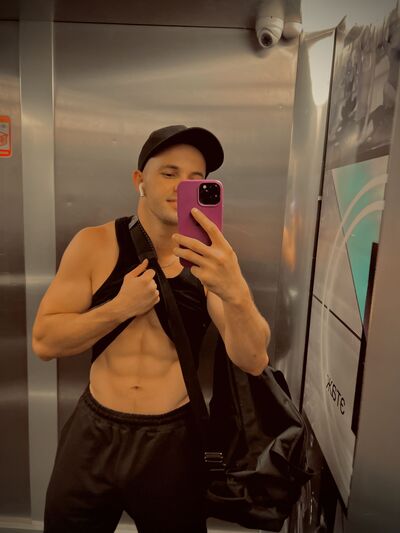  ,   Daniel, 28 ,   ,   