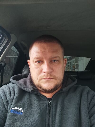  ,   Artem, 42 ,   ,   