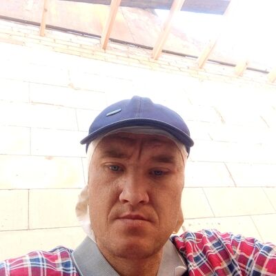  ,   Stepan, 33 ,   