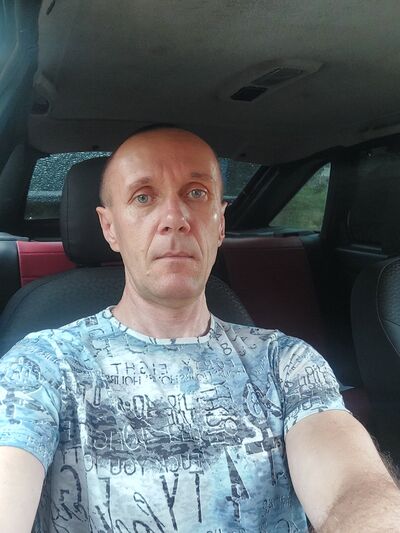  ,   Vladimir, 52 ,   c 