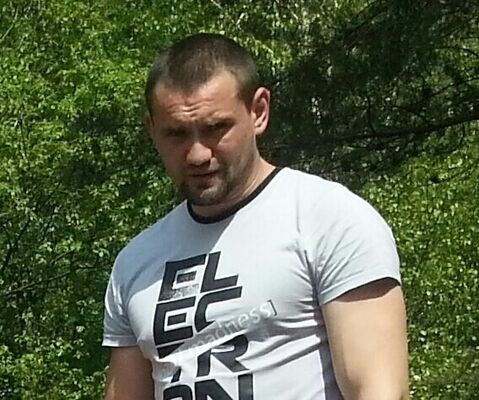  ,   Nik, 40 ,  