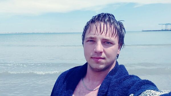  ,   Viktor, 28 ,   ,   , c , 