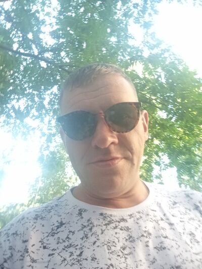  ,   Anton, 37 ,   ,   
