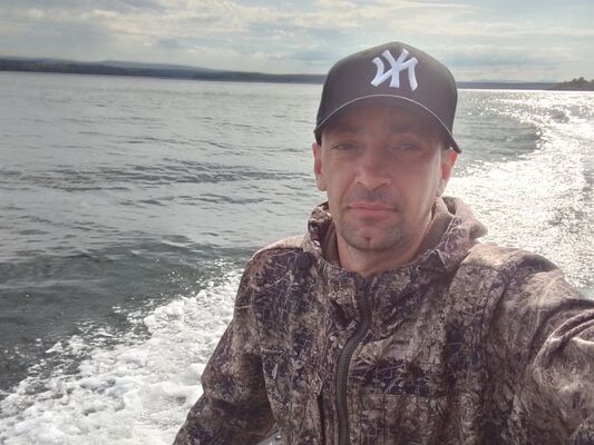  ,   Garry, 37 ,   ,   
