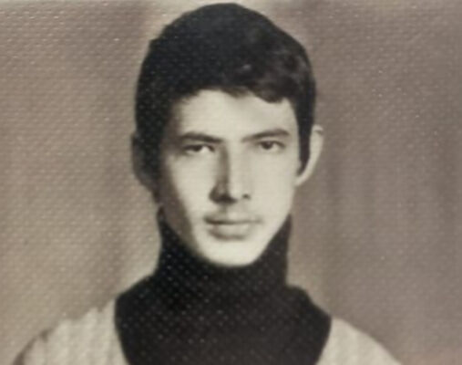  ,   Vlad, 52 ,     