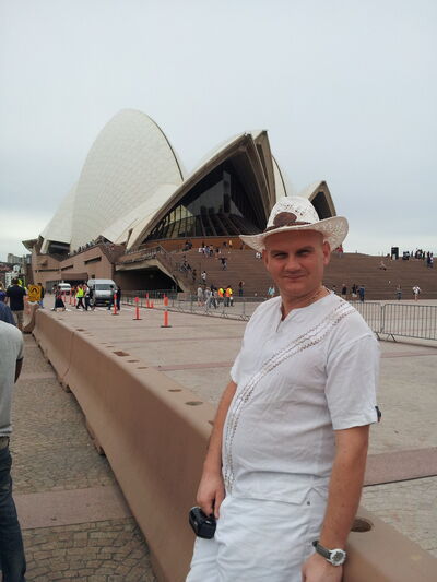  ,   Viktor, 46 ,     , c 