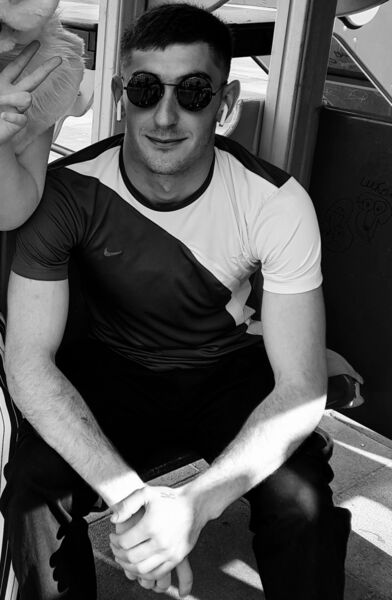  ,   Armen, 29 ,   ,   