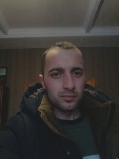  ,   Armani, 34 ,   ,   , c 