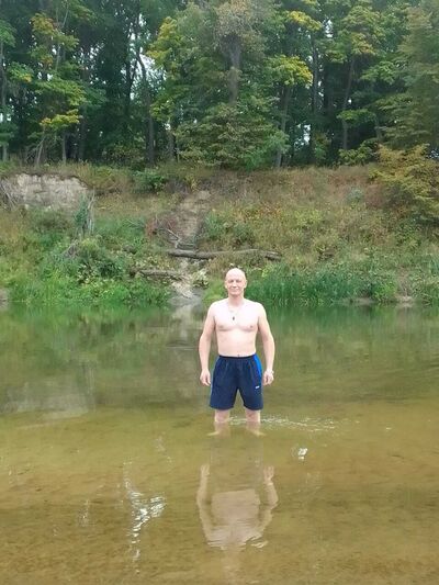  ,   Mikhail, 47 ,   c , 