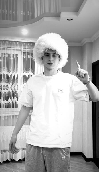  --,   Artem, 22 ,   ,   