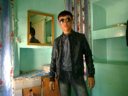  ,   Ahror, 32 ,   ,   , c 