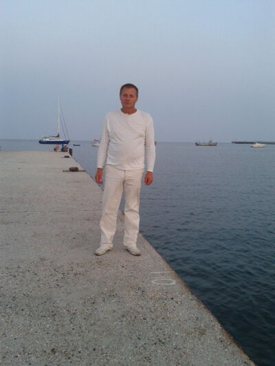  ,   Gena, 54 ,   