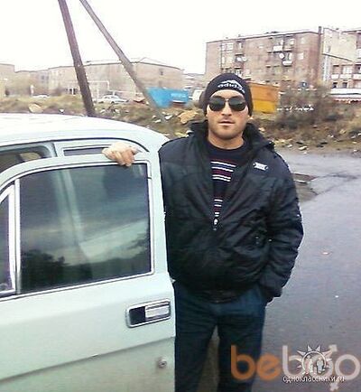  ,   Armen, 40 ,  