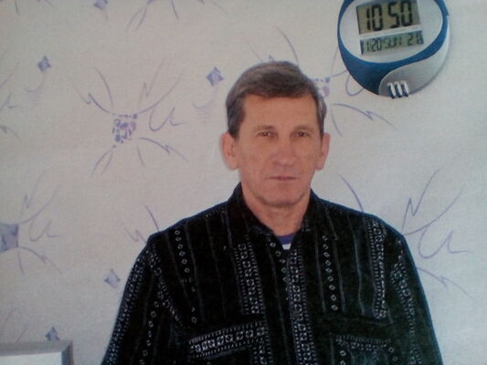  ,   Mihail, 68 ,  