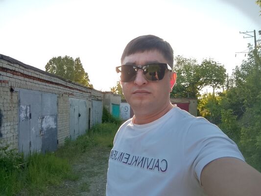  ,   Eliyar, 34 ,   ,   , c 