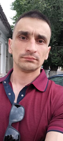  ,   Andrei, 37 ,   ,   , c 