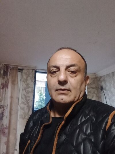  ,   Elcin, 58 ,     , c 