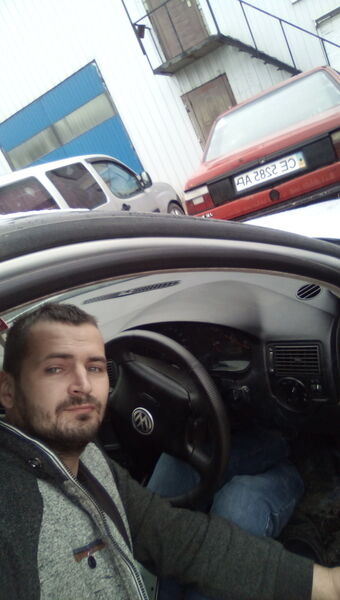  Praha,   Viktor, 34 ,   ,   