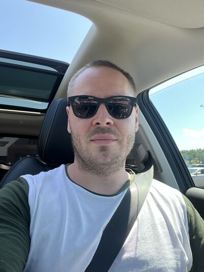  ,   Marat, 35 ,   ,   