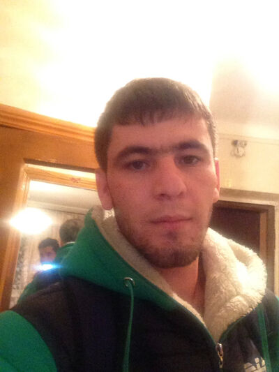  ,   Adis, 32 ,   ,   