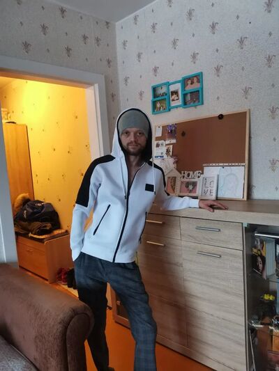  ,   Eduard, 35 ,   ,   