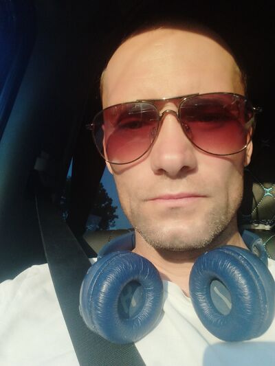  ,   Denis, 42 ,   ,   