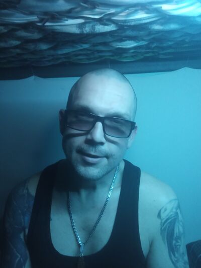  ,   Denis, 41 ,   ,   