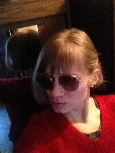  ,   Katya, 33 ,  