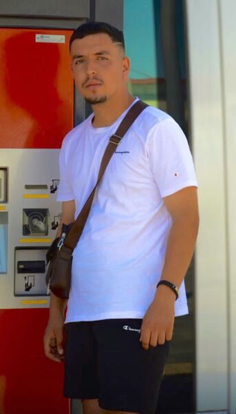  Algiers,   Youcef, 24 ,   ,   