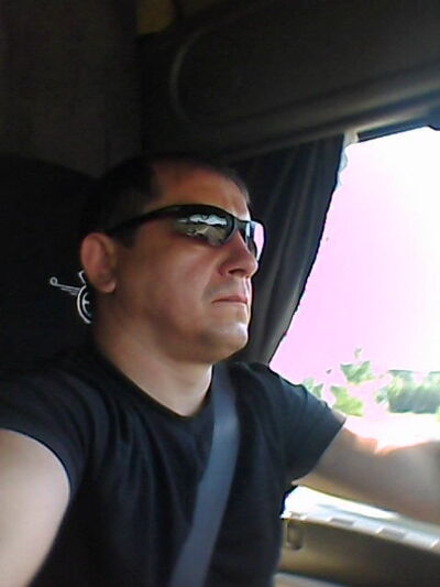  ,   Igor, 48 ,   