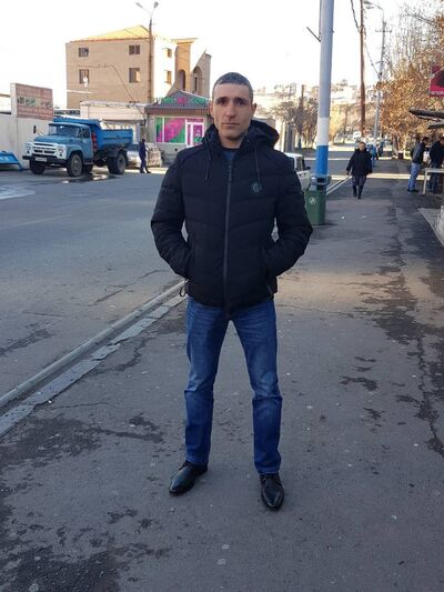  ,   Armen, 33 ,   ,   , c 