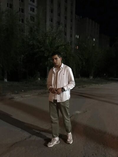  ,   Zahar, 21 ,   ,   