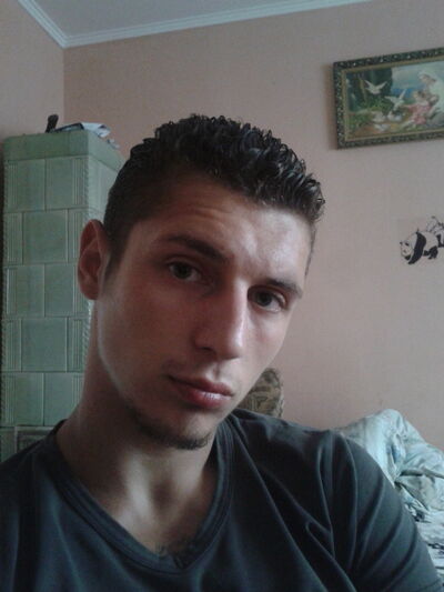  ,   Sergio, 30 ,   