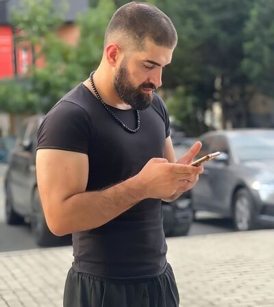  ,   Davidas, 44 ,   ,   