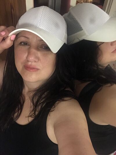  ,   Tania, 52 ,   ,   