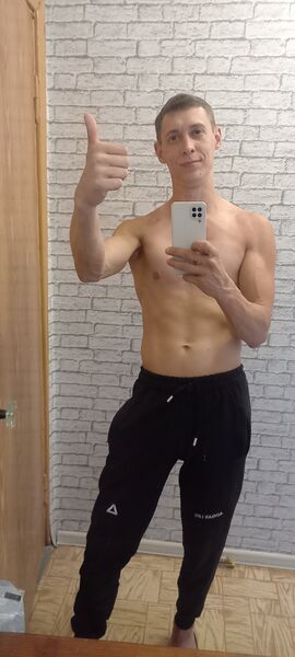  ,   Viktor, 35 ,   ,   