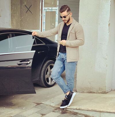  ,   Nikoloz, 33 ,   ,   , c 