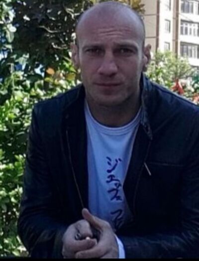 ,   Zaur, 42 ,   ,   