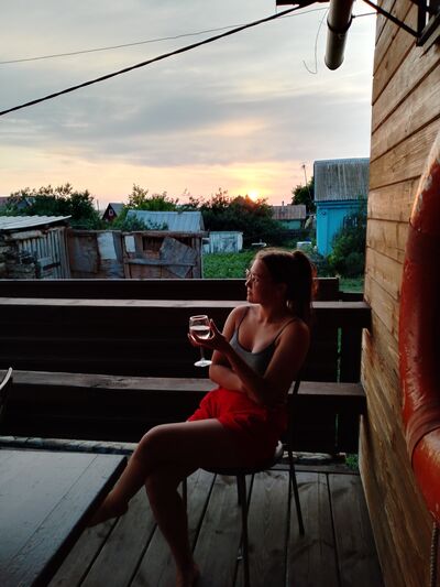  ,   Taska, 19 ,   ,   