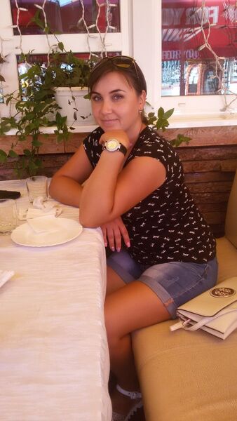  ,   Inna, 39 ,  