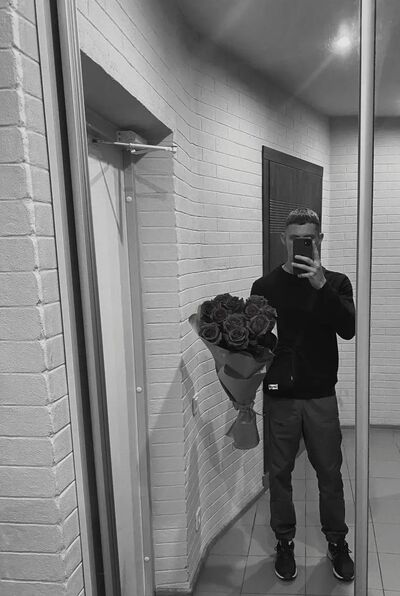  ,   Denis, 28 ,   ,   