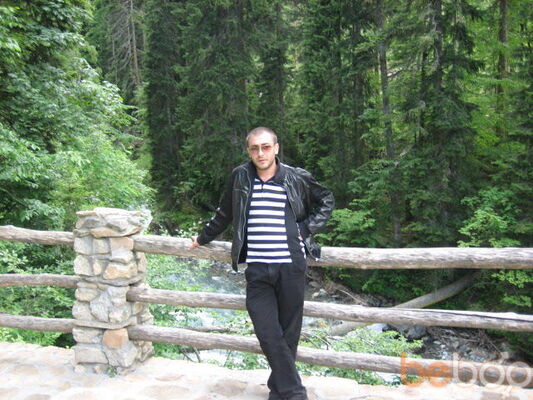  ,   Armen, 41 ,  
