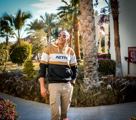  ,   Adam, 40 ,   ,   