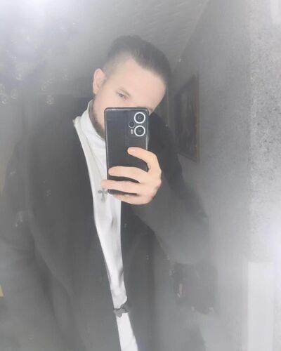  ,   Maxim, 37 ,   , 