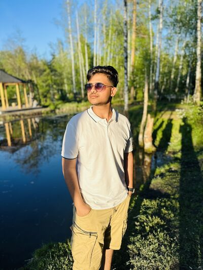  Utopia,   Ahmad, 21 ,   ,   